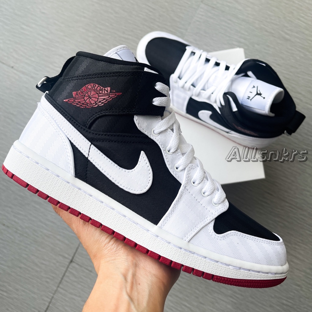 Air Jordan 1 Mid Women’s Panda Utl